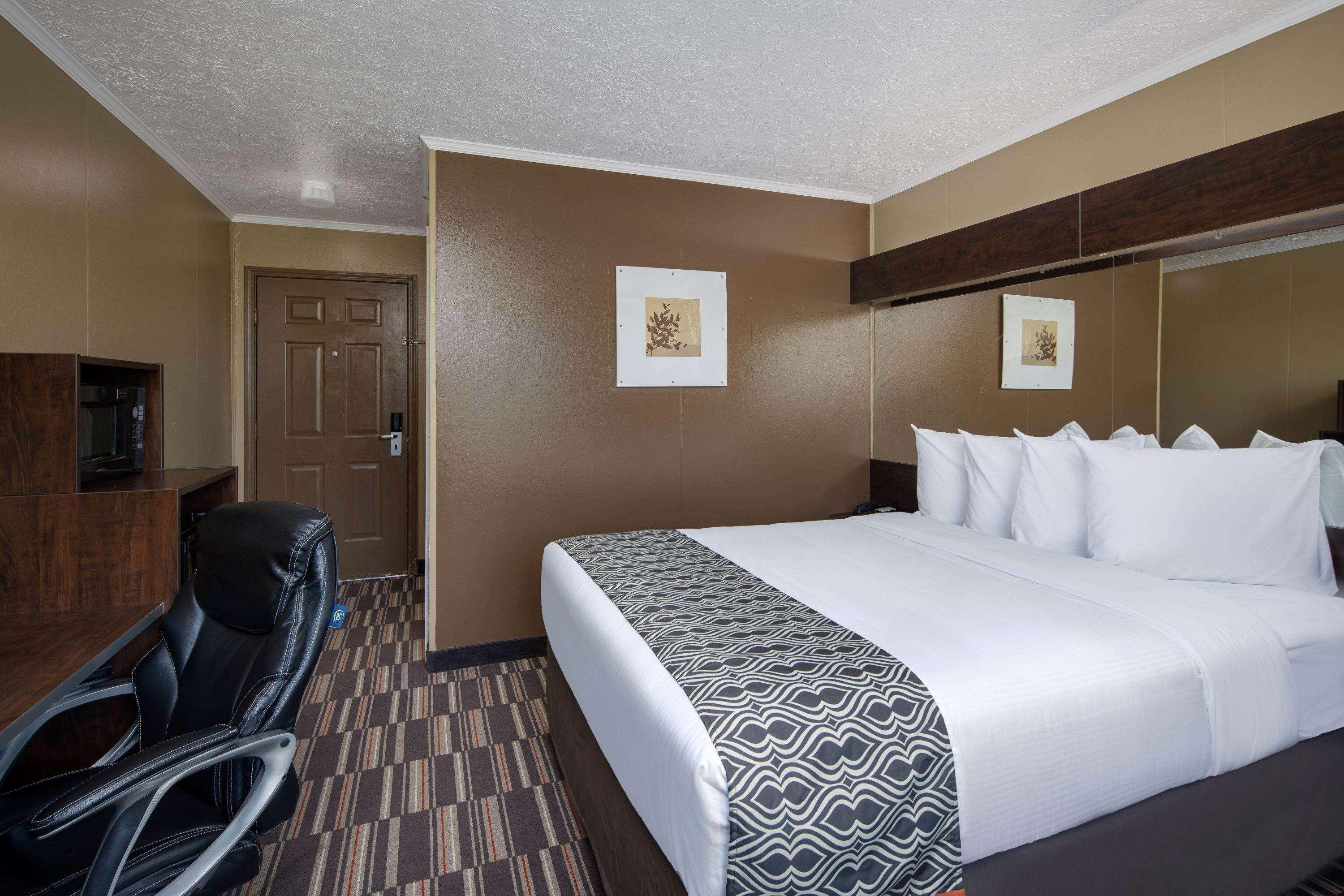 Microtel Inn & Suites By Wyndham Columbia Fort Jackson N Екстер'єр фото